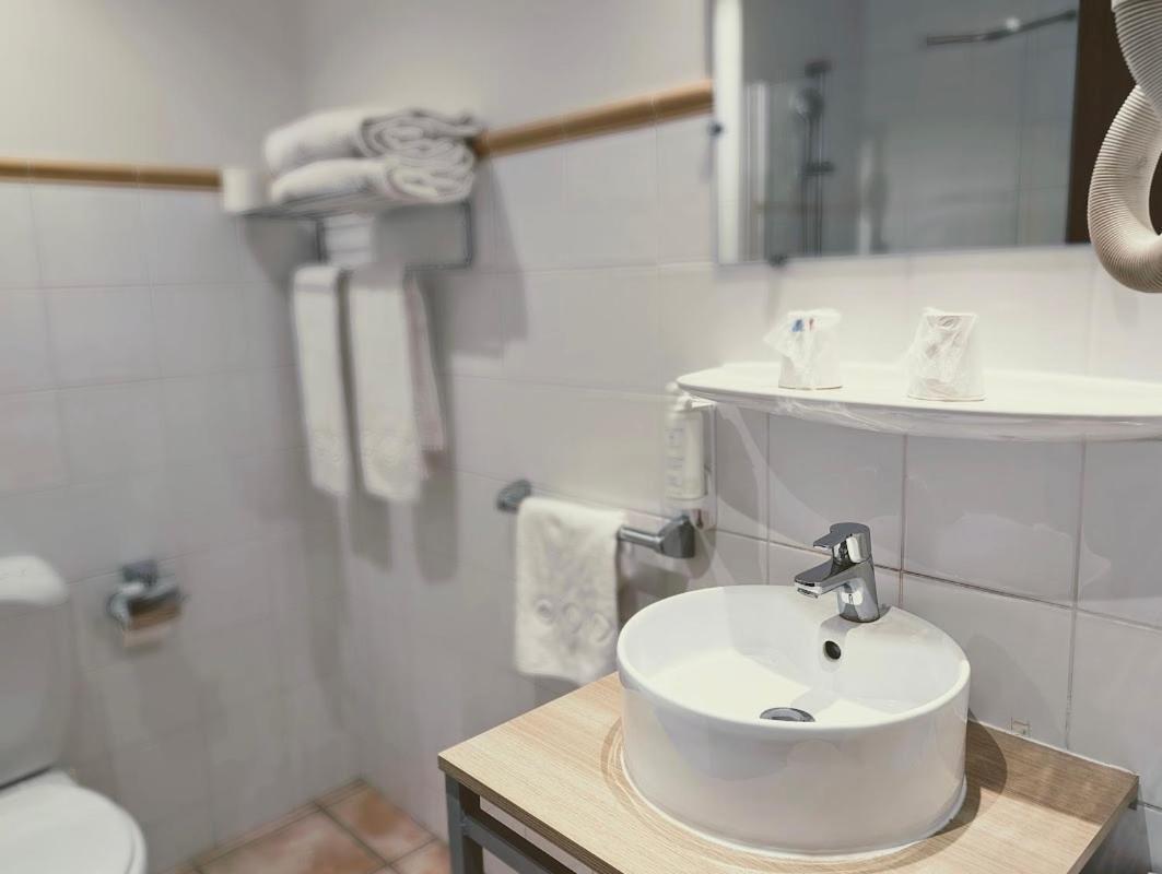 Hotel Du Centre Annemasse Ngoại thất bức ảnh